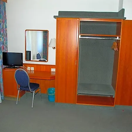 Kurfuerst Garni 酒店 格尔梅斯海姆