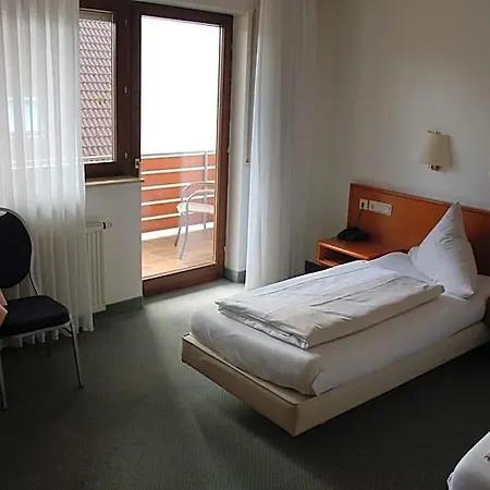 Kurfuerst Garni 3*