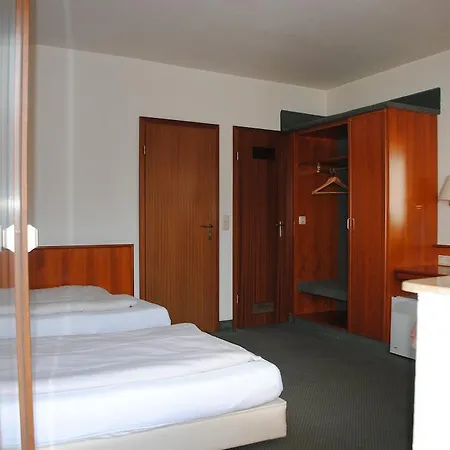 Kurfuerst Garni 3*